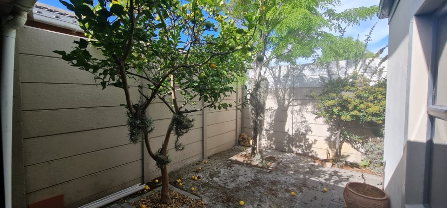 2 Bedroom Property for Sale in Sonkring Western Cape